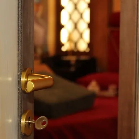 Nives Готель типу 