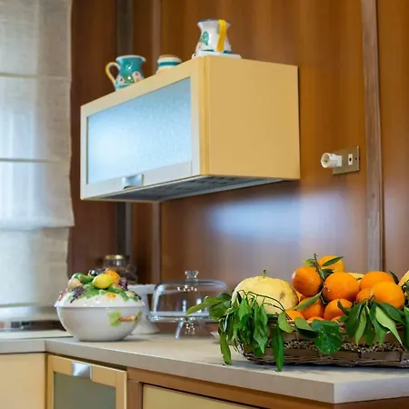 Nives Готель типу 